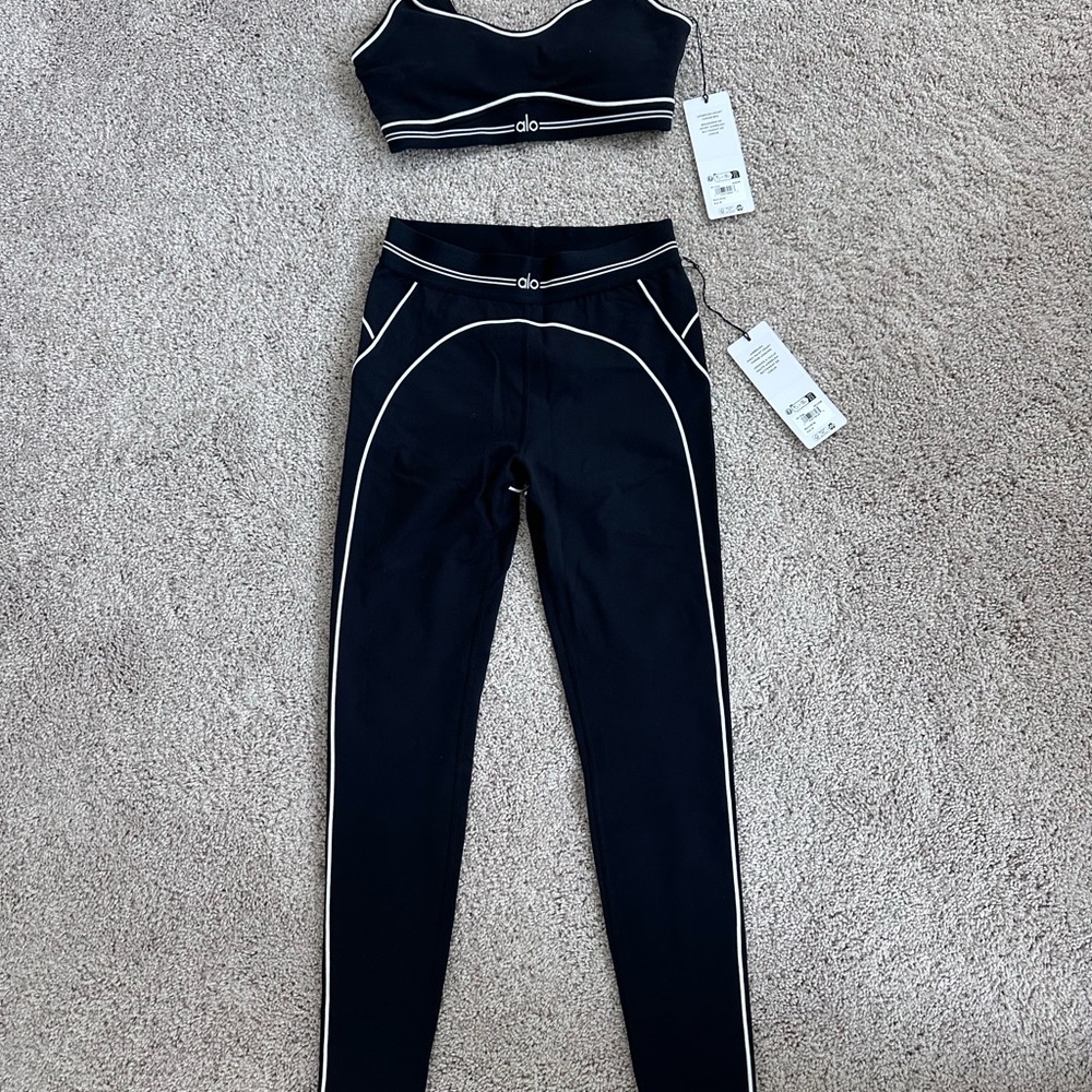 Alo Yoga High Wait Heart Throb set